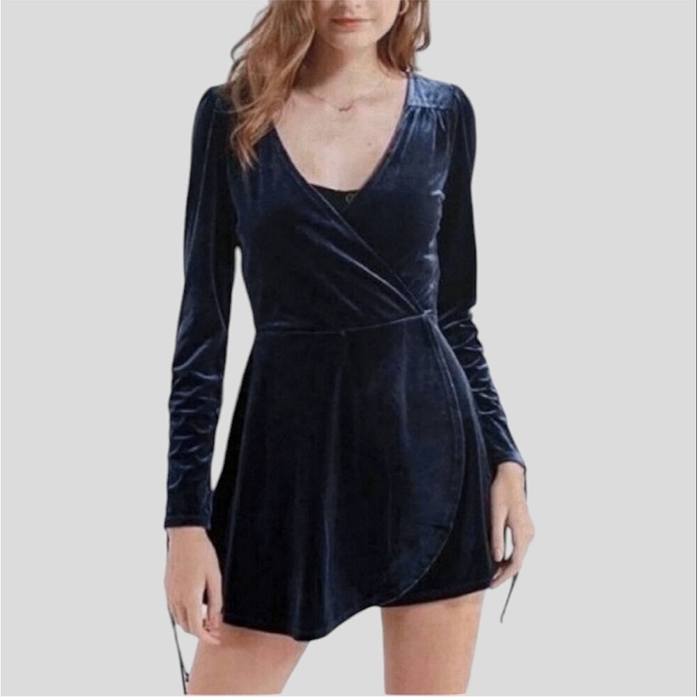 Urban Outfitters Blue Velvet Romper Medium Long Sleeve